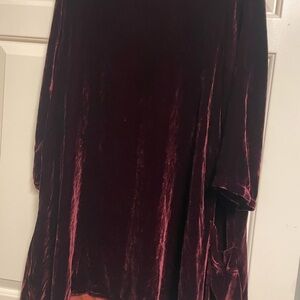 Cut Loose Velvet Tunic in Rich Maroon